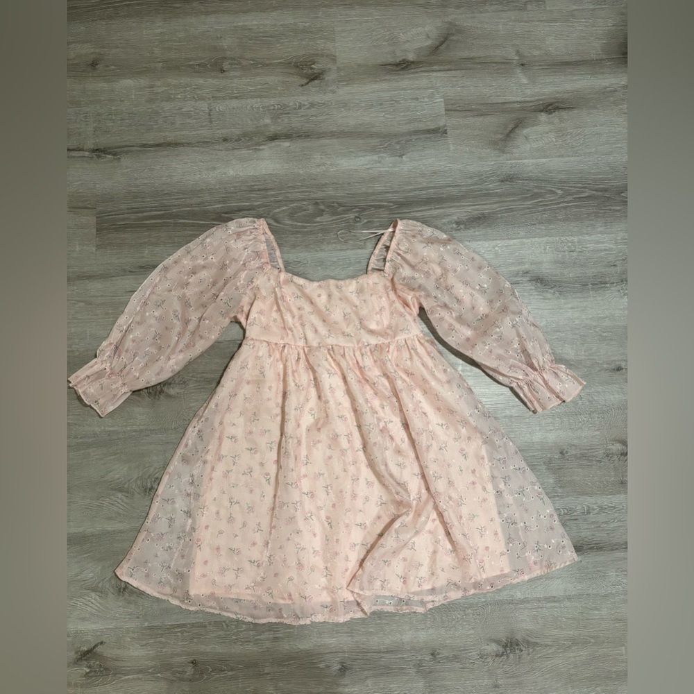Light pink mid sleeve puff dress with flower detailing